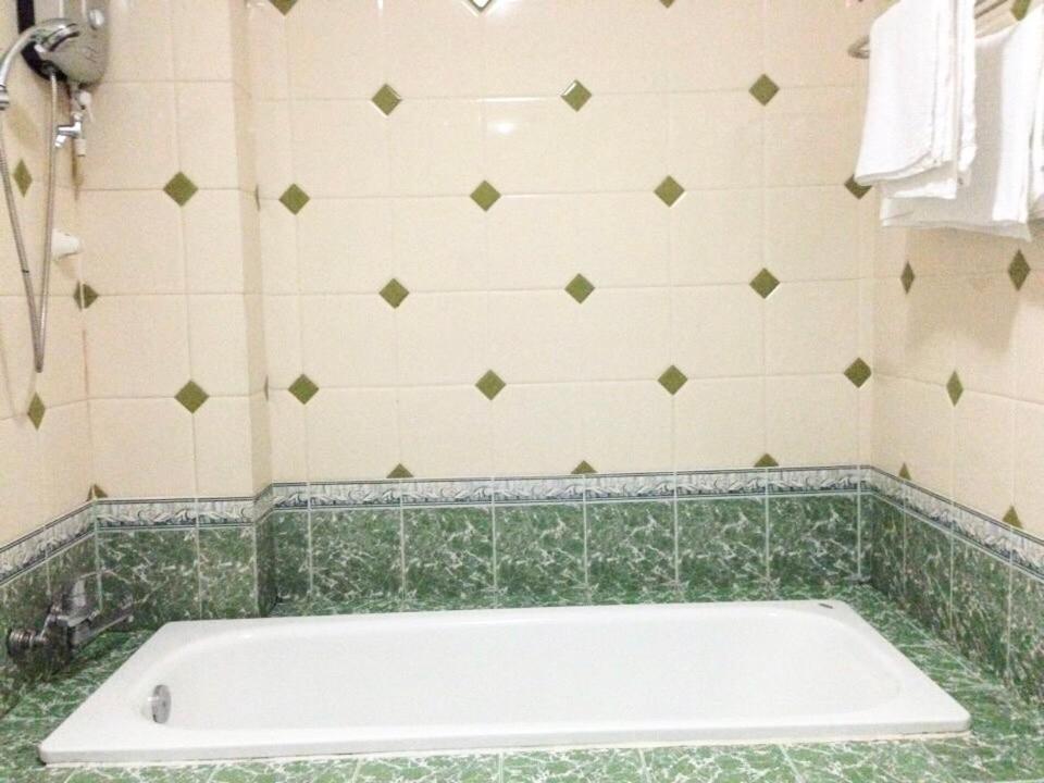 Huyen Tran Hotel Кантхо Экстерьер фото