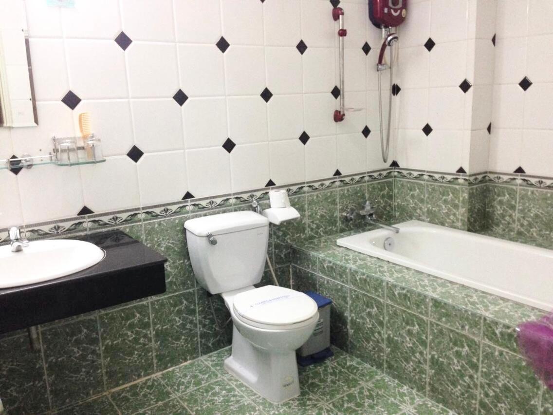 Huyen Tran Hotel Кантхо Экстерьер фото